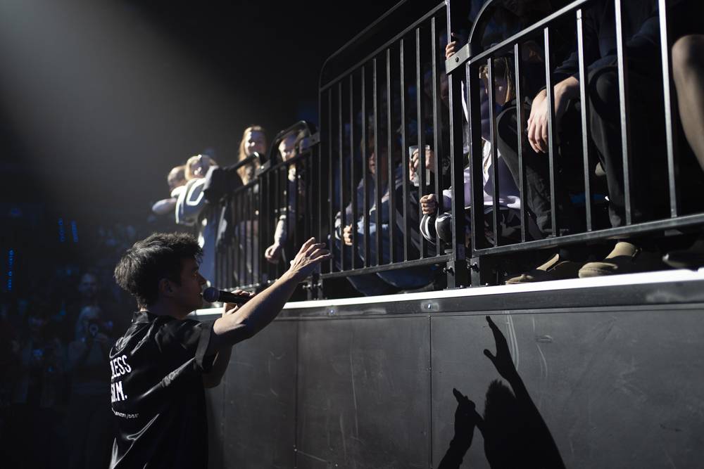 Jamie Cullum se vrátil do Prahy, roztancoval O2 universum