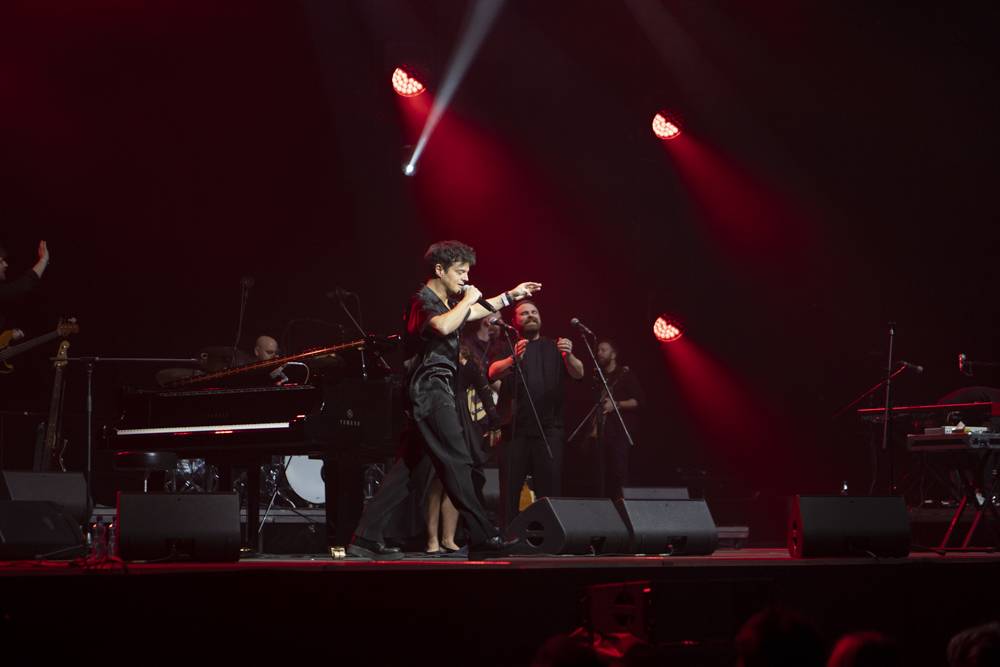 Jamie Cullum se vrátil do Prahy, roztancoval O2 universum