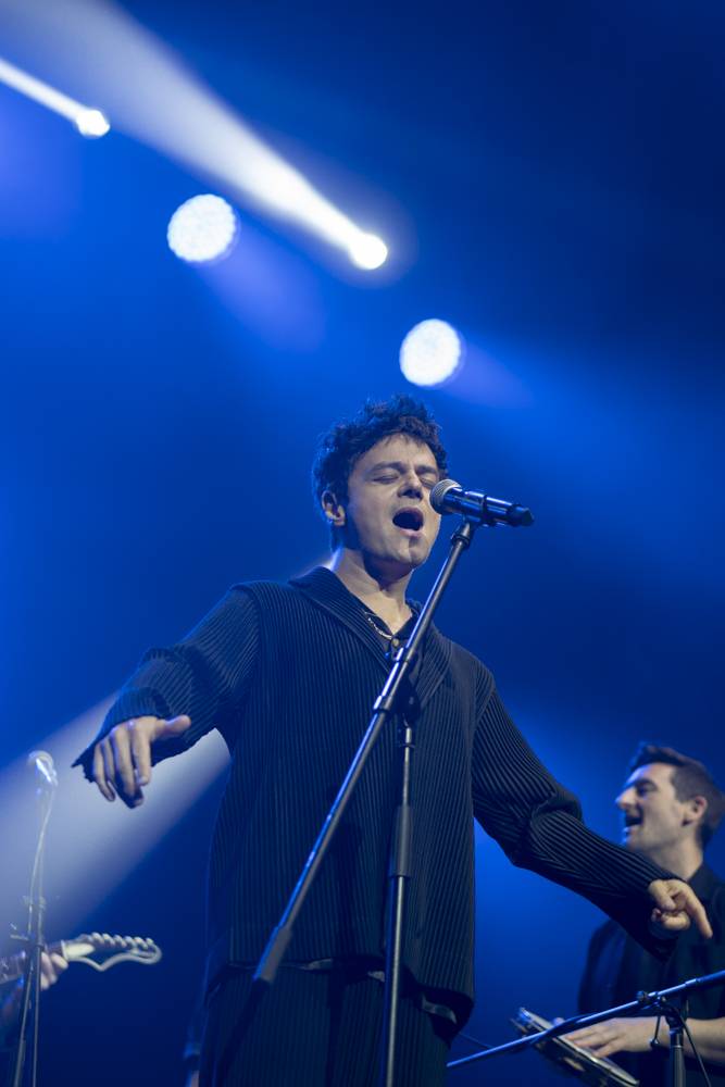 Jamie Cullum se vrátil do Prahy, roztancoval O2 universum