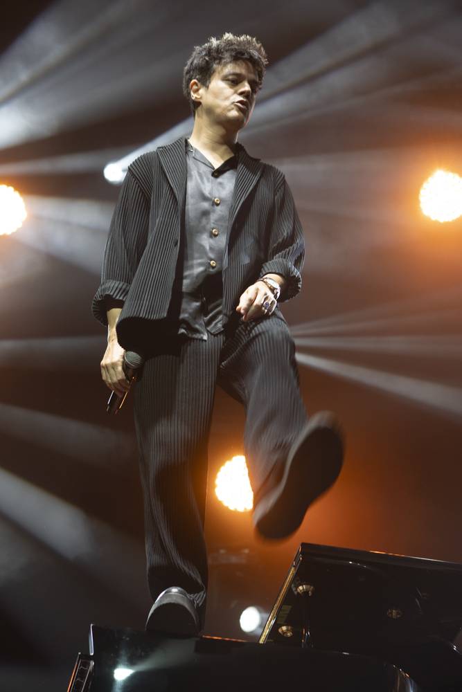 Jamie Cullum se vrátil do Prahy, roztancoval O2 universum