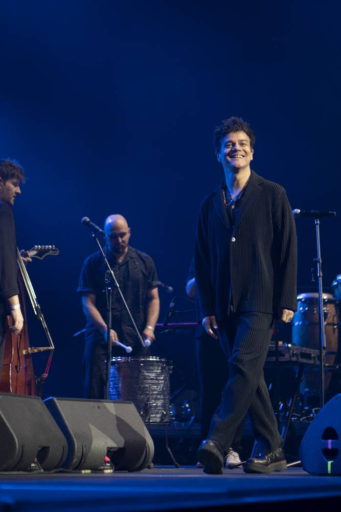 Jamie Cullum se vrátil do Prahy, roztancoval O2 universum