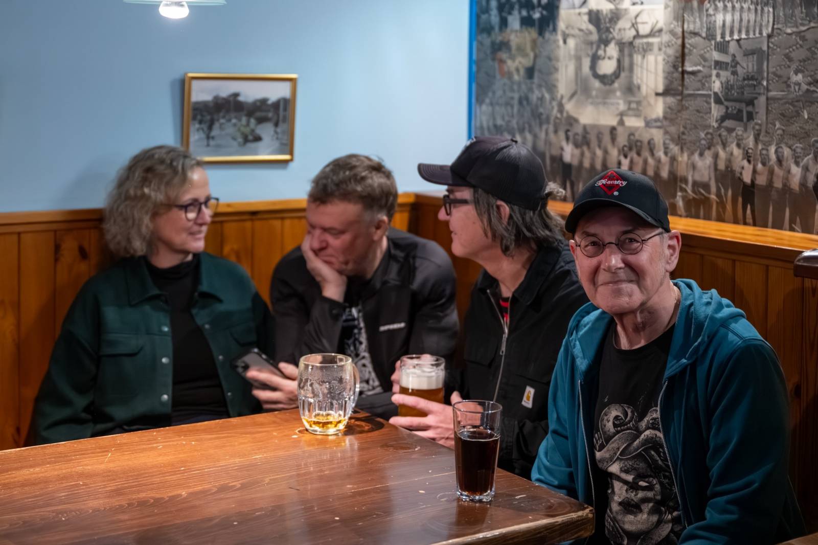 Tři sestry pokřtily Na Staré Sokolovně v Praze nové album i knihu zachycující zásadní momenty v kariéře