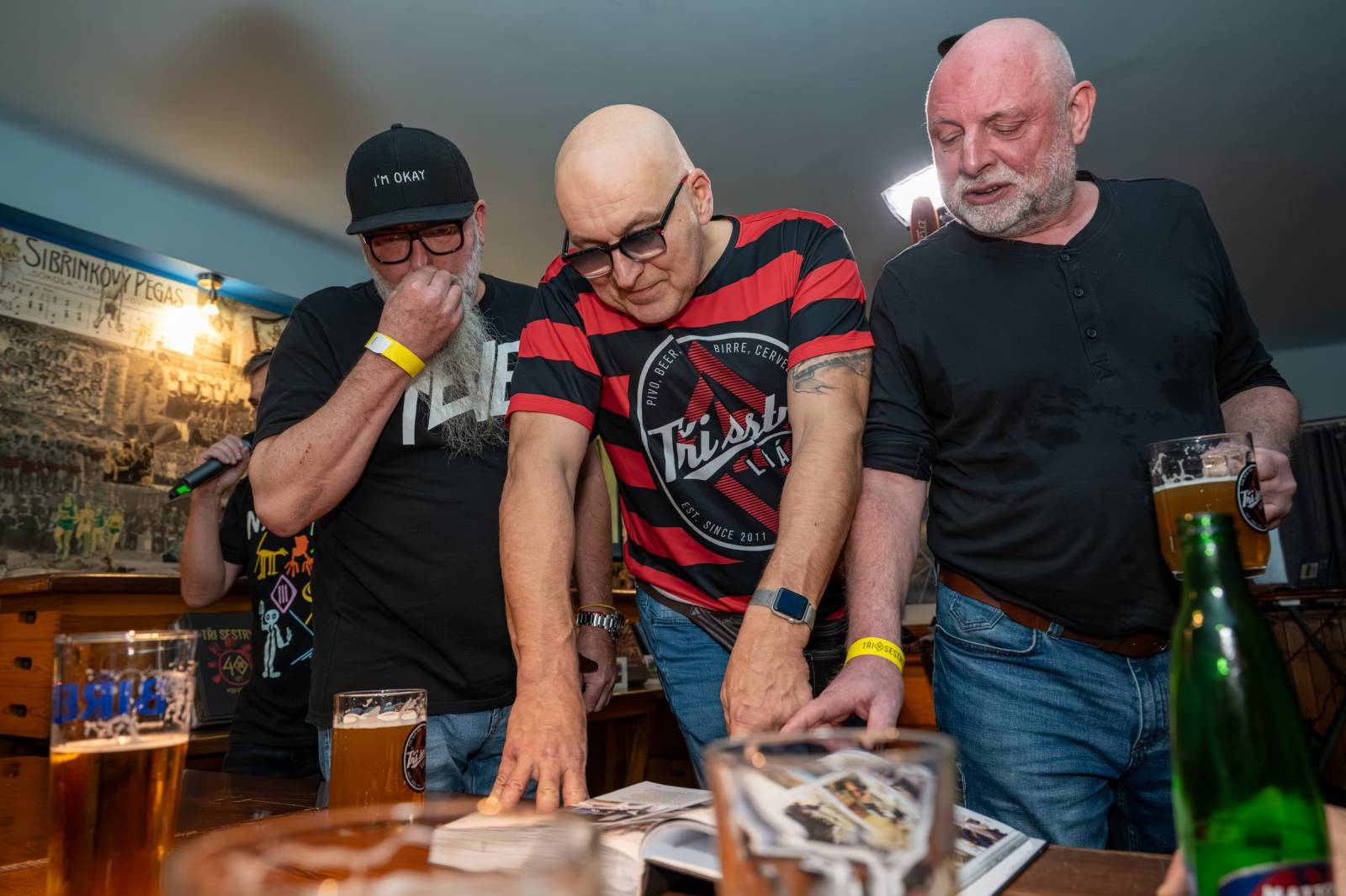 Tři sestry pokřtily Na Staré Sokolovně v Praze nové album i knihu zachycující zásadní momenty v kariéře