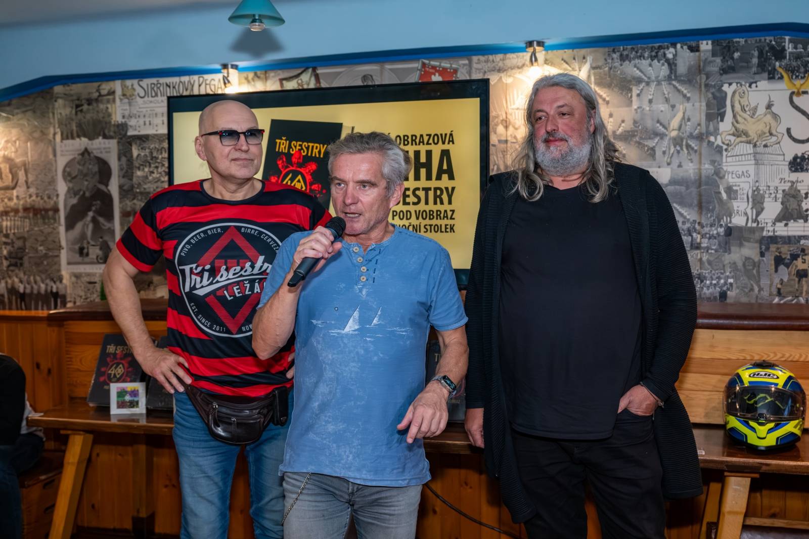 Tři sestry pokřtily Na Staré Sokolovně v Praze nové album i knihu zachycující zásadní momenty v kariéře