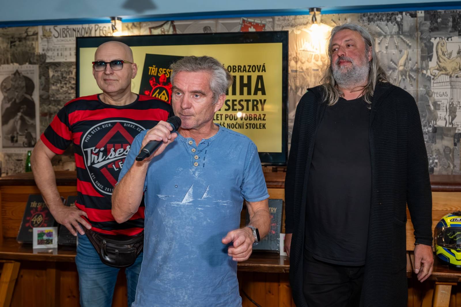 Tři sestry pokřtily Na Staré Sokolovně v Praze nové album i knihu zachycující zásadní momenty v kariéře