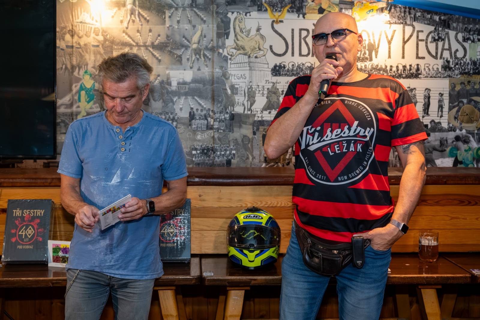 Tři sestry pokřtily Na Staré Sokolovně v Praze nové album i knihu zachycující zásadní momenty v kariéře