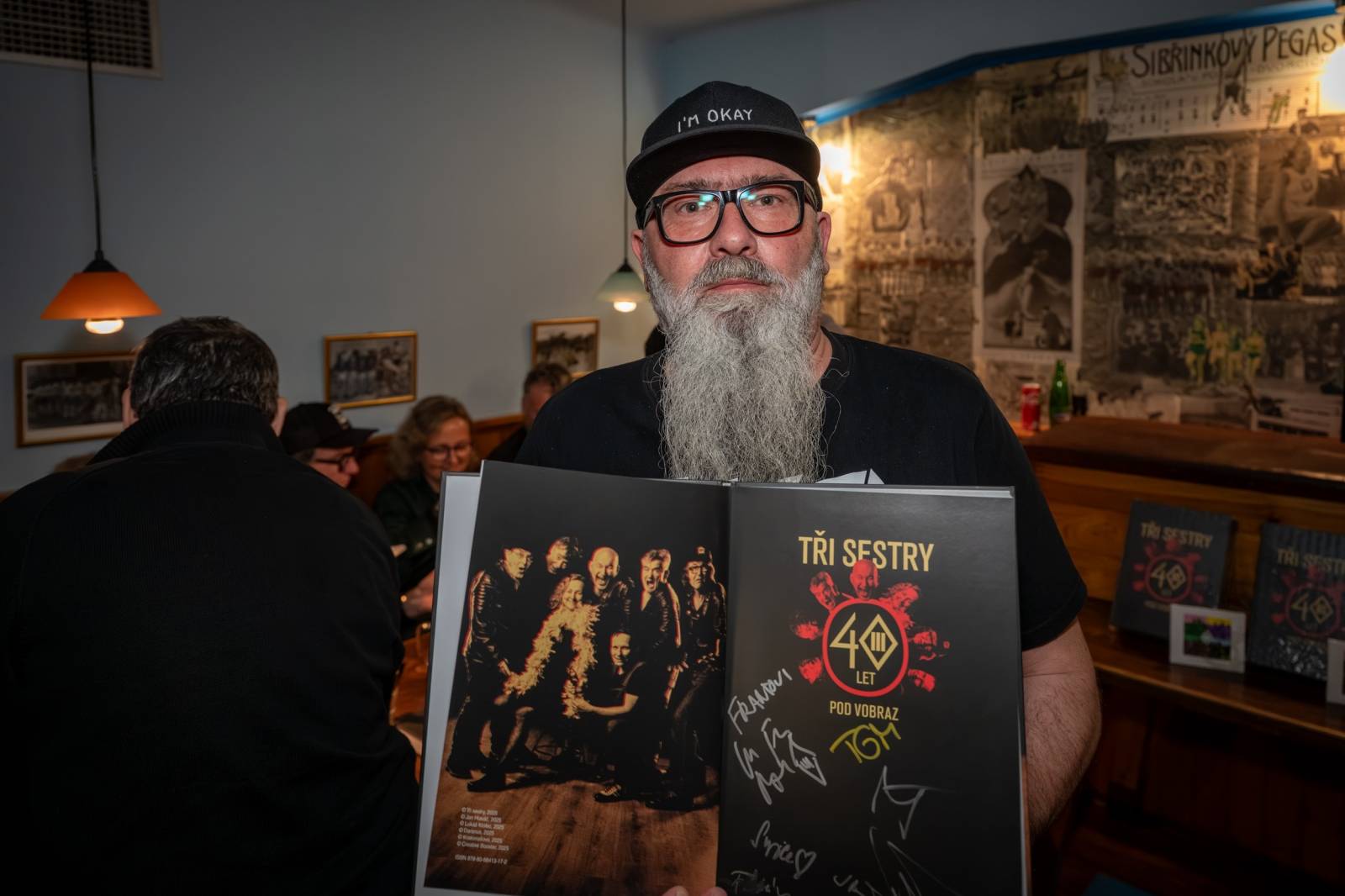 Tři sestry pokřtily Na Staré Sokolovně v Praze nové album i knihu zachycující zásadní momenty v kariéře