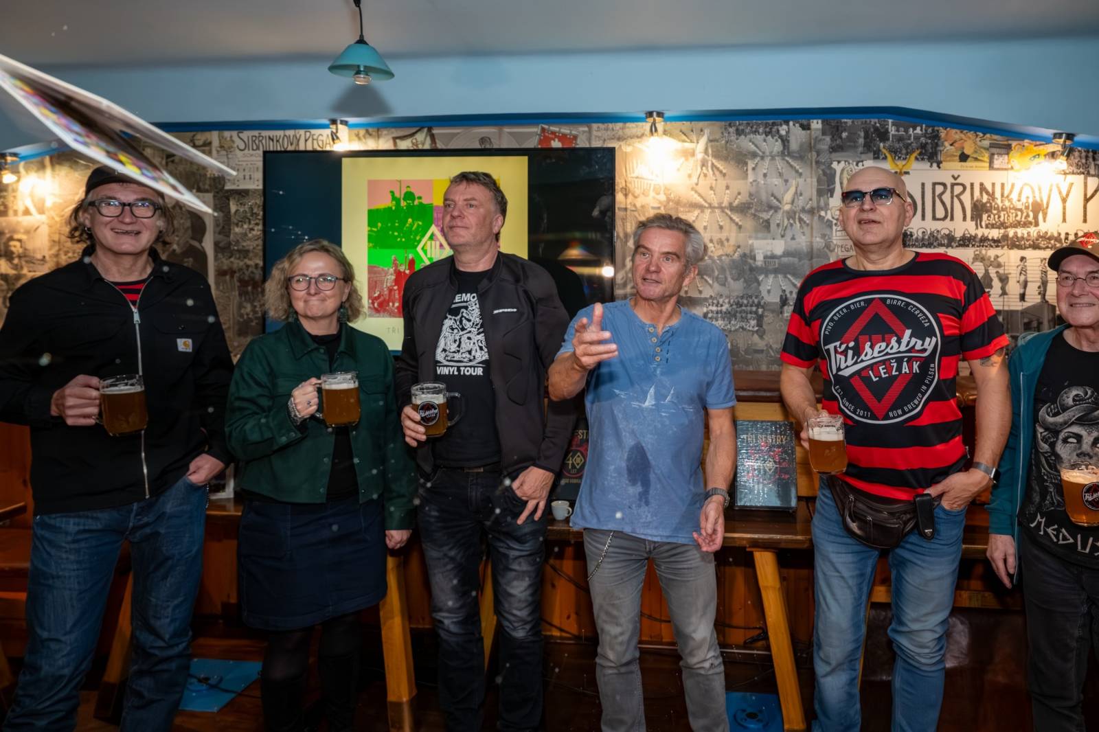 Tři sestry pokřtily Na Staré Sokolovně v Praze nové album i knihu zachycující zásadní momenty v kariéře