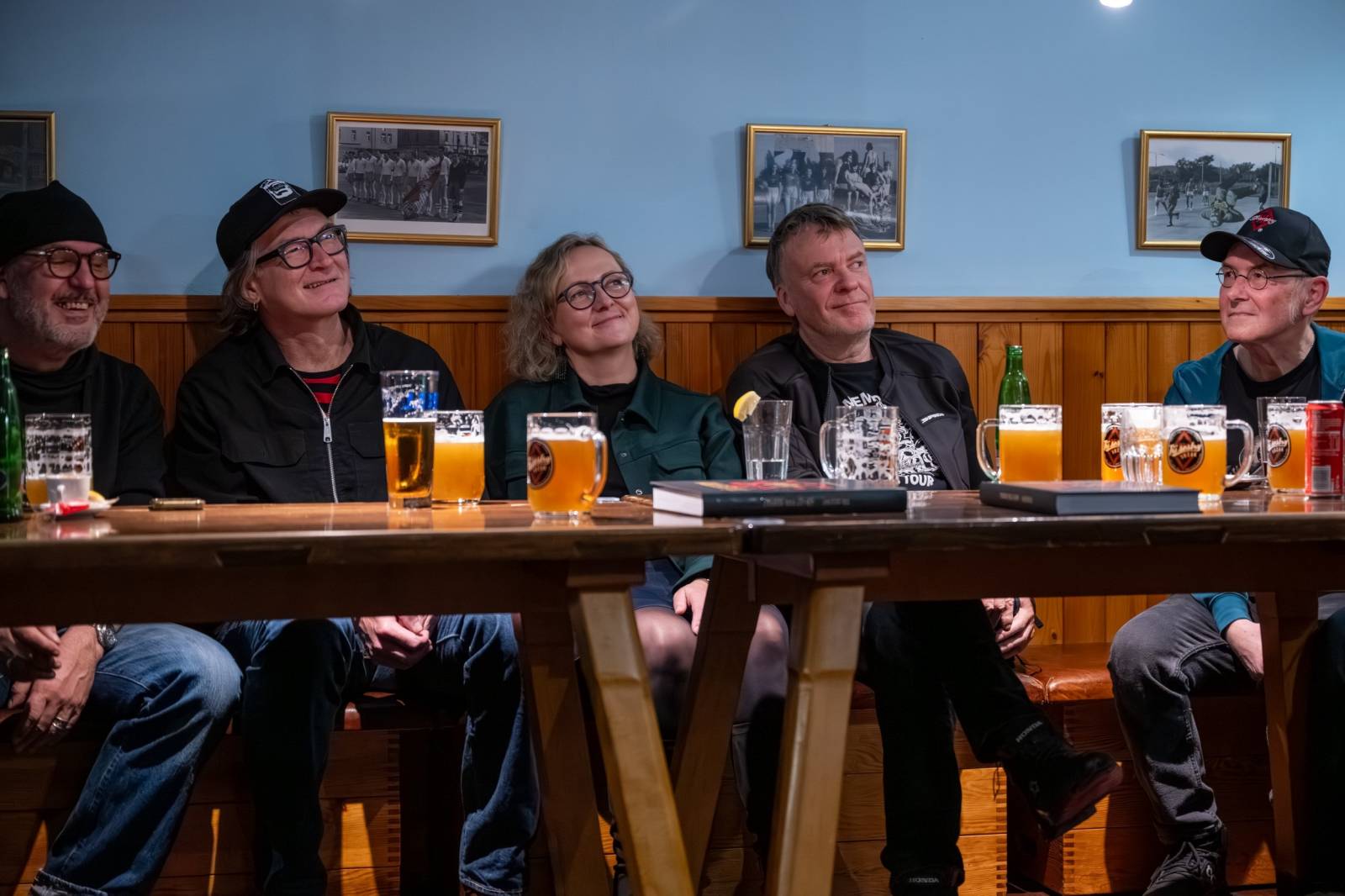 Tři sestry pokřtily Na Staré Sokolovně v Praze nové album i knihu zachycující zásadní momenty v kariéře