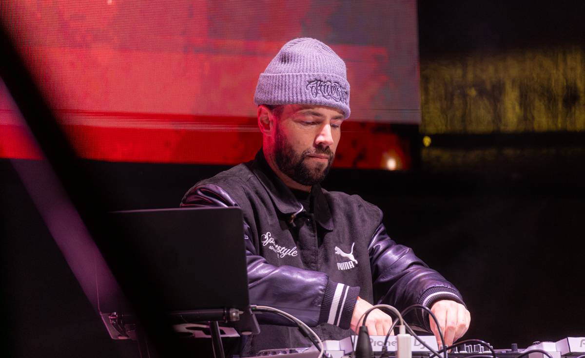 Zara Larsson zpátky v Praze. Znovuotevřela obchodní centrum na Černém Mostě