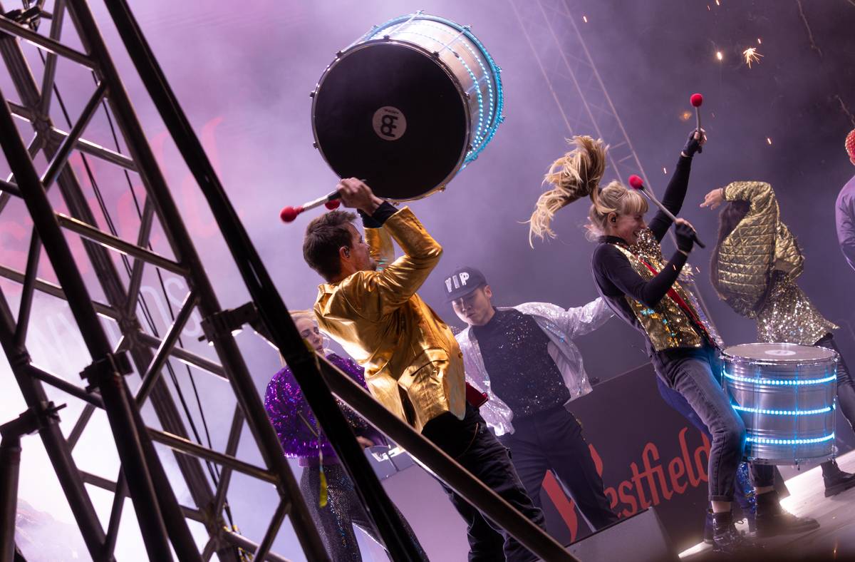 Zara Larsson zpátky v Praze. Znovuotevřela obchodní centrum na Černém Mostě