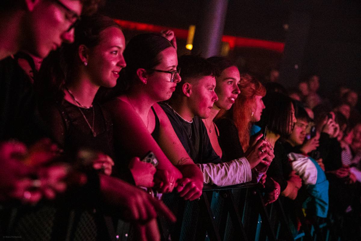 Royel Otis v SaSaZu: Show, která zahřála na srdci