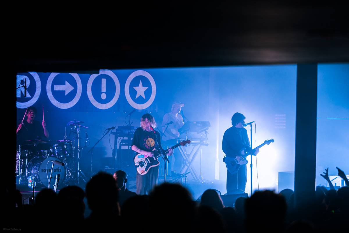 Royel Otis v SaSaZu: Show, která zahřála na srdci