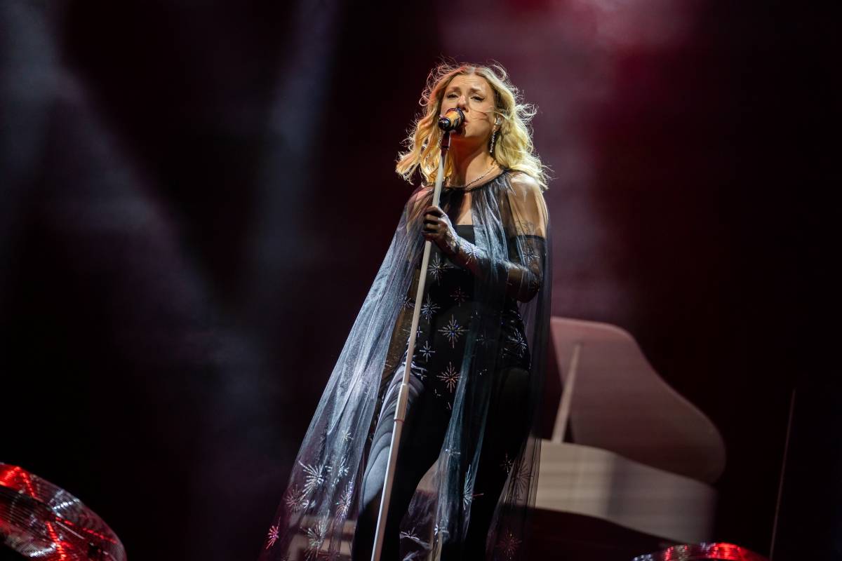 Lenny jak ji neznáte. Za doprovodu smyčcového orchestru představila v Brně své písně v unikátních aranžích