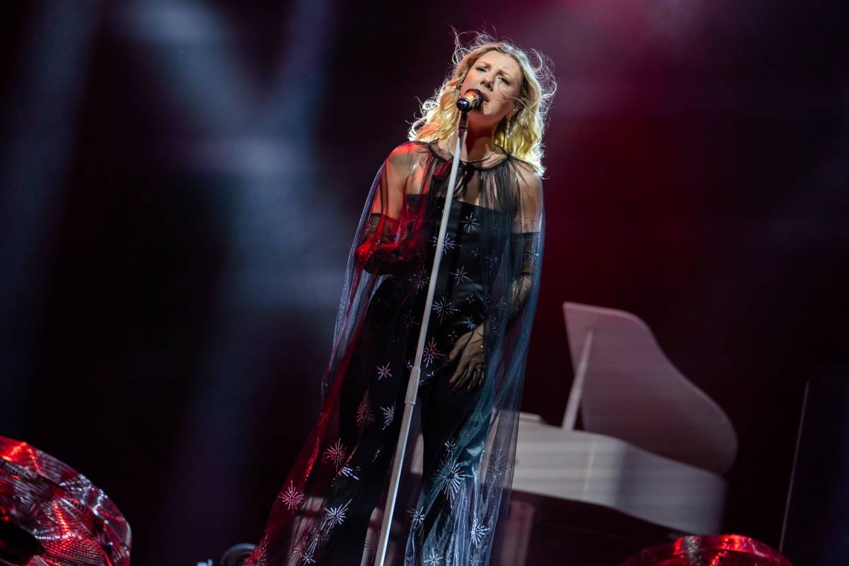 Lenny jak ji neznáte. Za doprovodu smyčcového orchestru představila v Brně své písně v unikátních aranžích