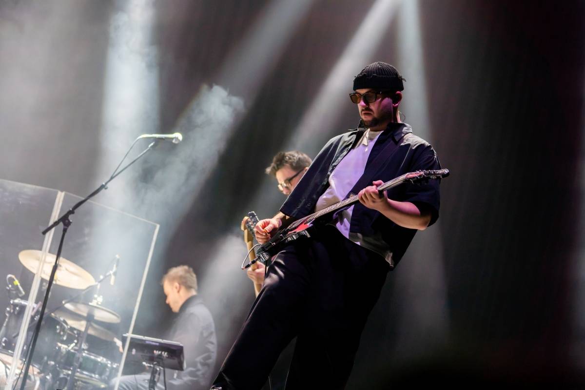 Lenny jak ji neznáte. Za doprovodu smyčcového orchestru představila v Brně své písně v unikátních aranžích