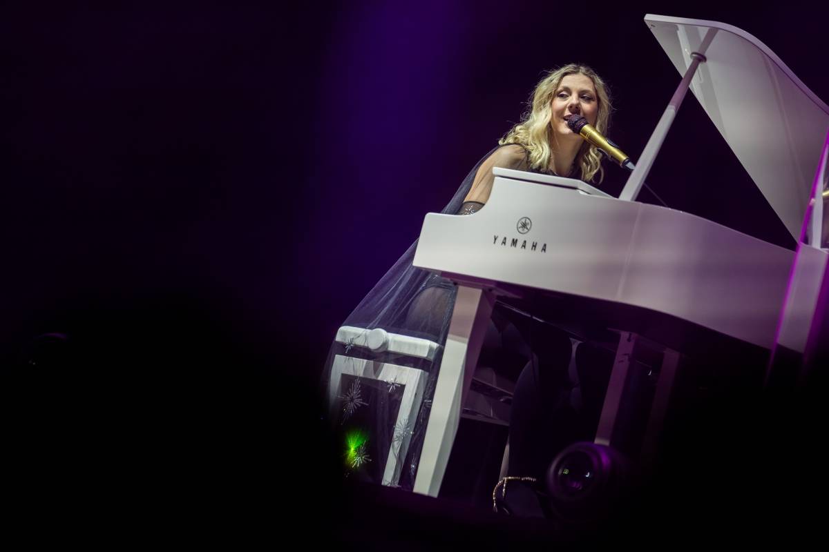 Lenny jak ji neznáte. Za doprovodu smyčcového orchestru představila v Brně své písně v unikátních aranžích