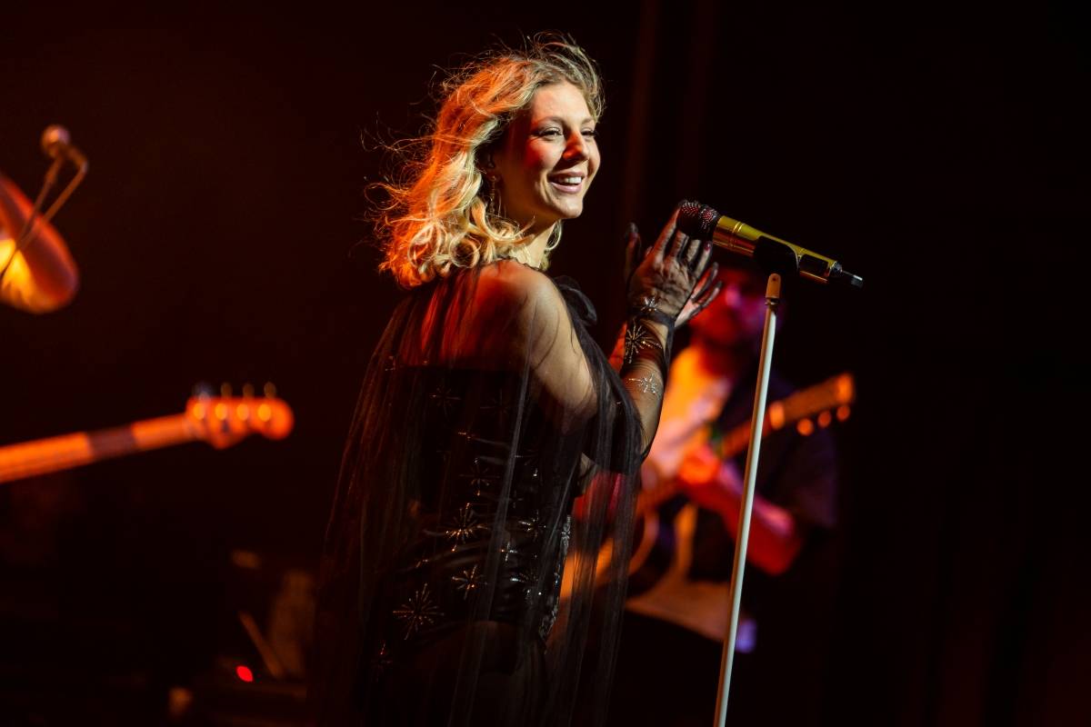 Lenny jak ji neznáte. Za doprovodu smyčcového orchestru představila v Brně své písně v unikátních aranžích