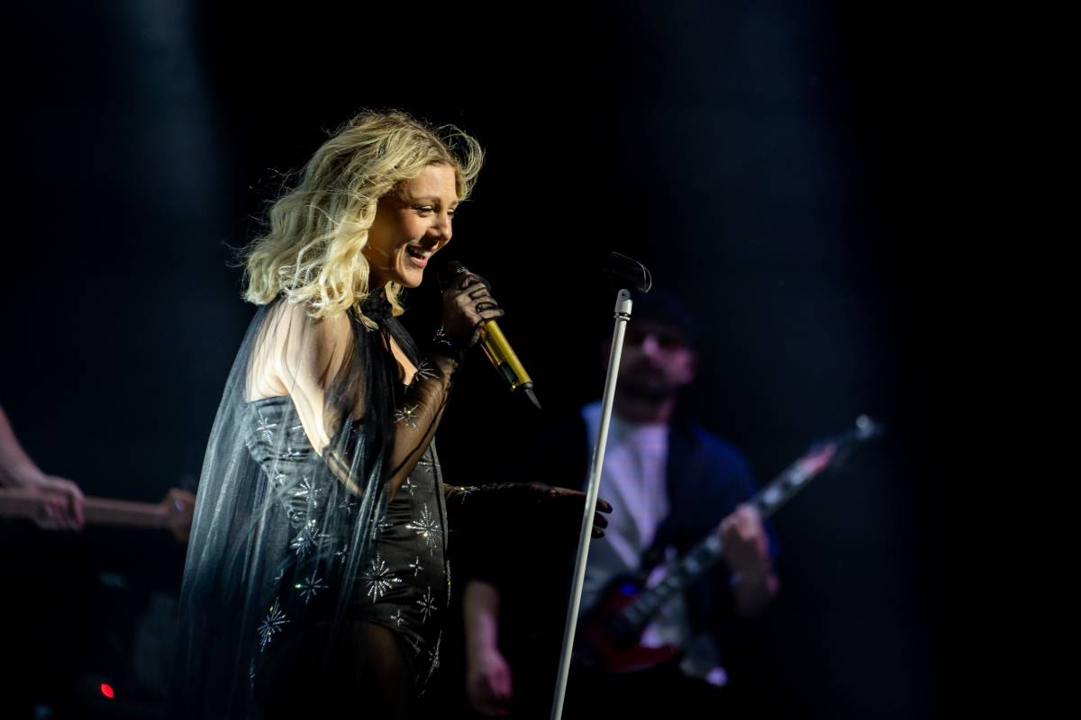 Lenny jak ji neznáte. Za doprovodu smyčcového orchestru představila v Brně své písně v unikátních aranžích