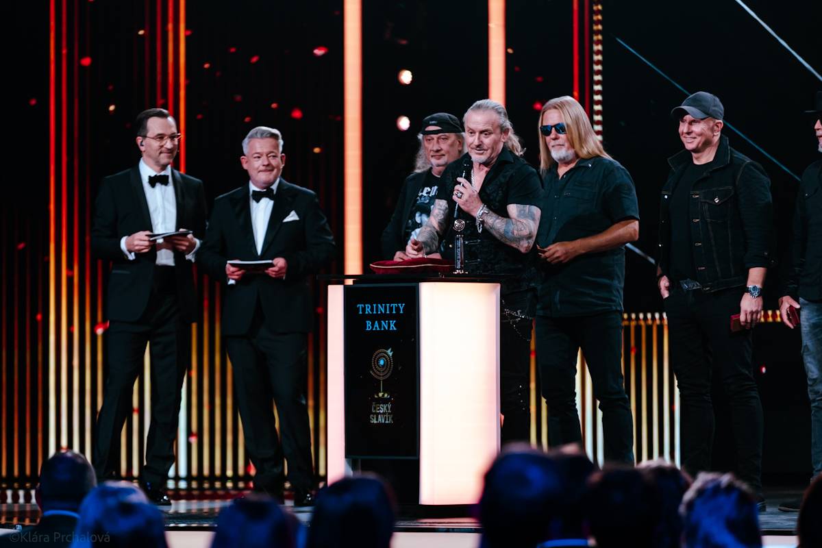 Český slavík: Dojatý Václav Noid Bárta, absolutní vítězka Ewa Farna i vzpomínka na Annu Julii Slováčkovou