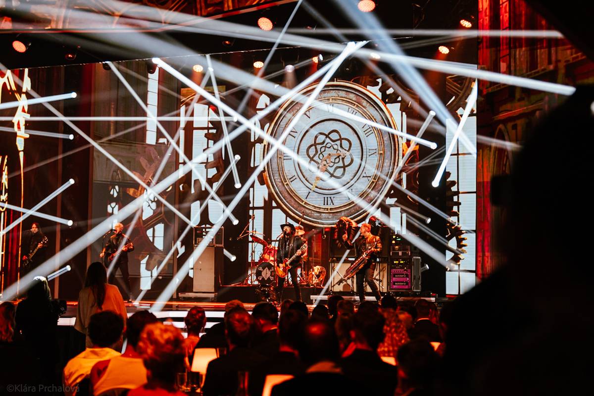 Český slavík: Dojatý Václav Noid Bárta, absolutní vítězka Ewa Farna i vzpomínka na Annu Julii Slováčkovou