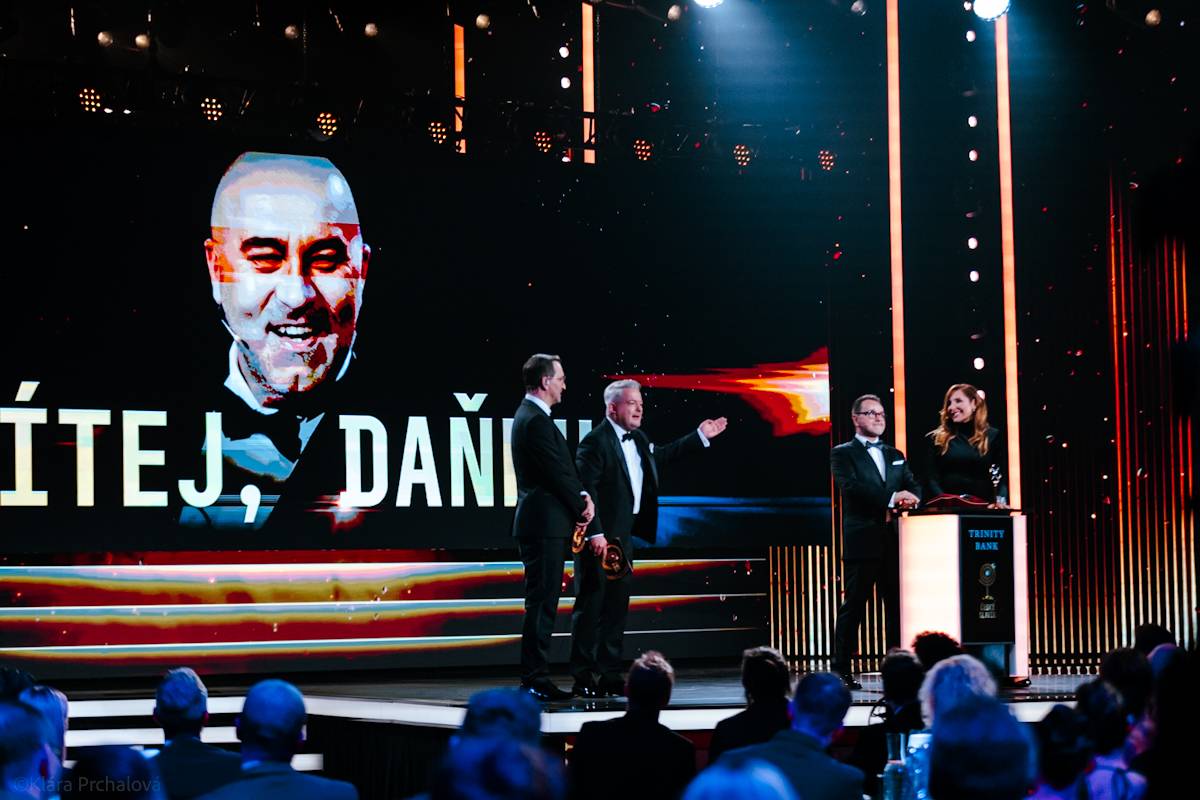 Český slavík: Dojatý Václav Noid Bárta, absolutní vítězka Ewa Farna i vzpomínka na Annu Julii Slováčkovou