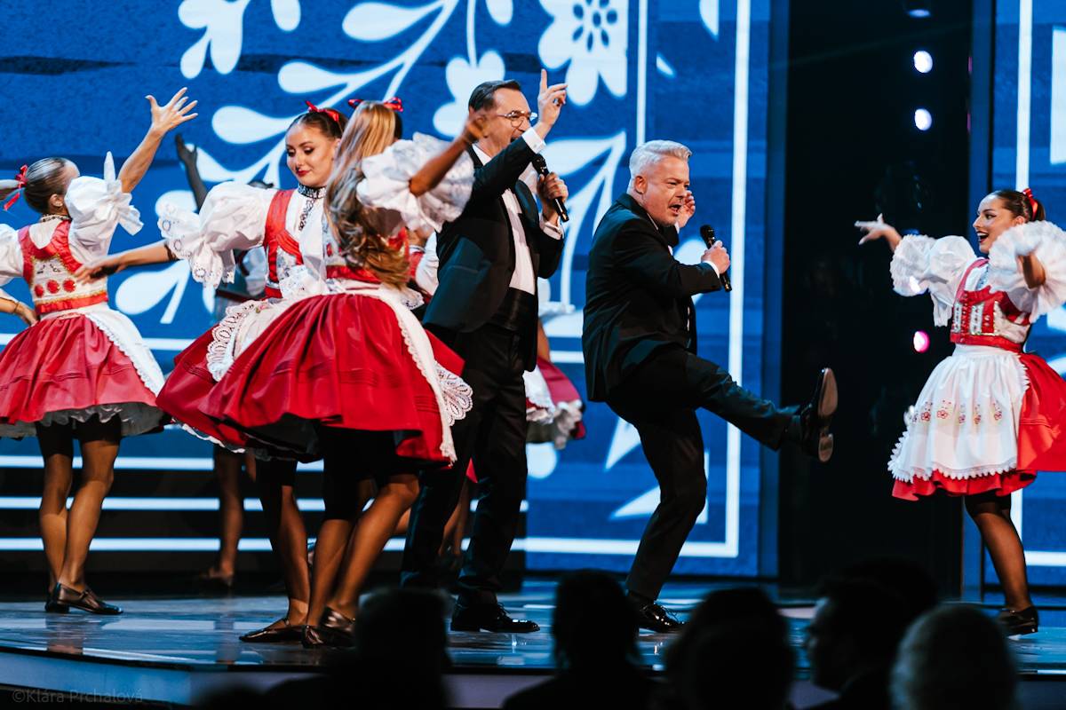 Český slavík: Dojatý Václav Noid Bárta, absolutní vítězka Ewa Farna i vzpomínka na Annu Julii Slováčkovou