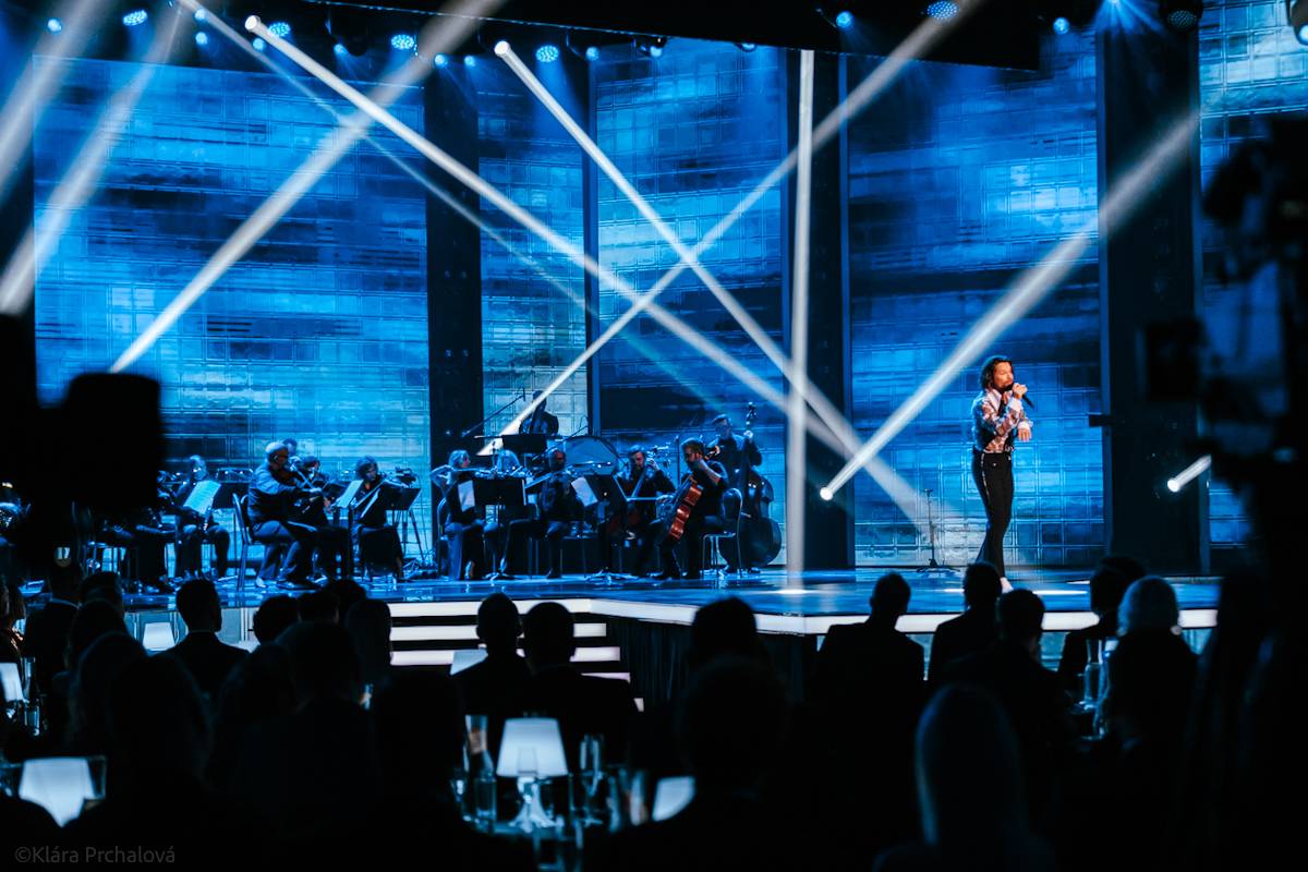 Český slavík: Dojatý Václav Noid Bárta, absolutní vítězka Ewa Farna i vzpomínka na Annu Julii Slováčkovou