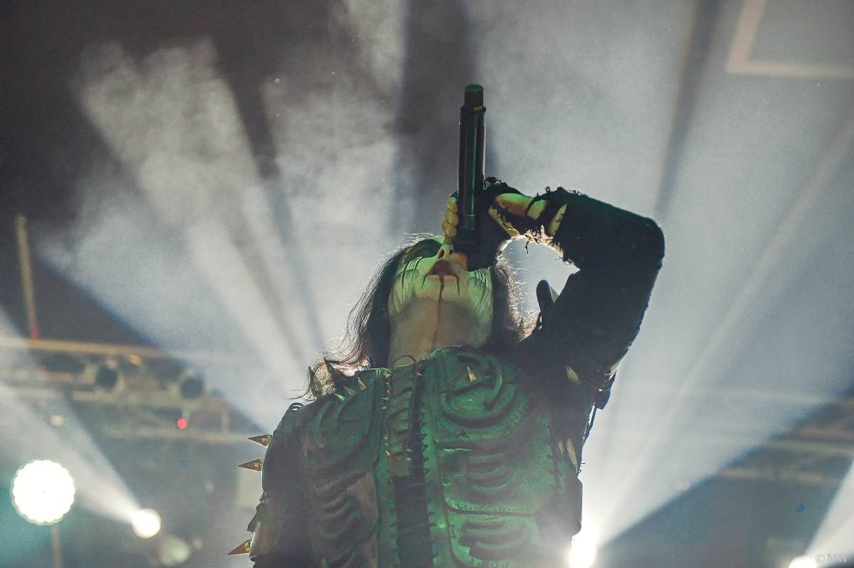 Britská metalová ikona Cradle Of Filth předvedla v Plzni temnou, teatrální show