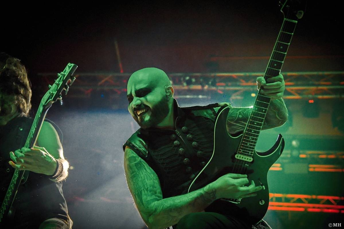 Britská metalová ikona Cradle Of Filth předvedla v Plzni temnou, teatrální show