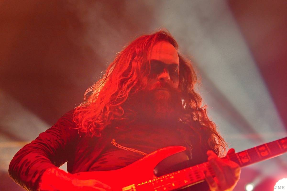 Britská metalová ikona Cradle Of Filth předvedla v Plzni temnou, teatrální show