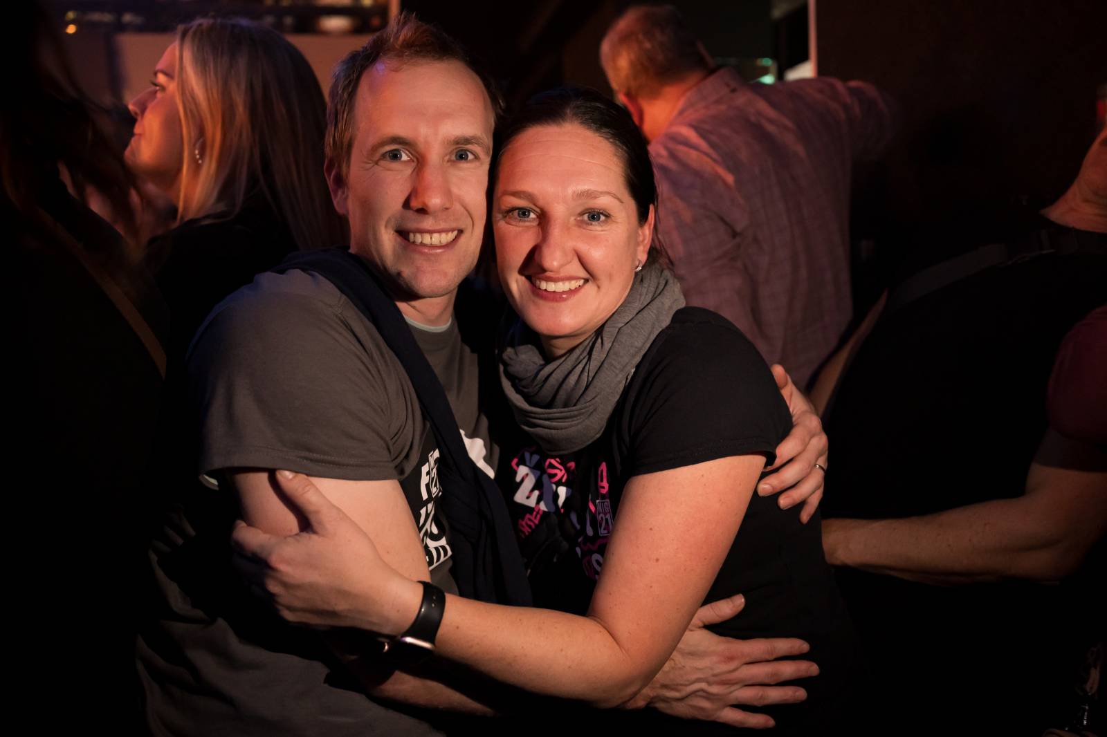 Mig 21 dováděli v Lucerna Music Baru, Jiří Macháček laškoval s fanynkami