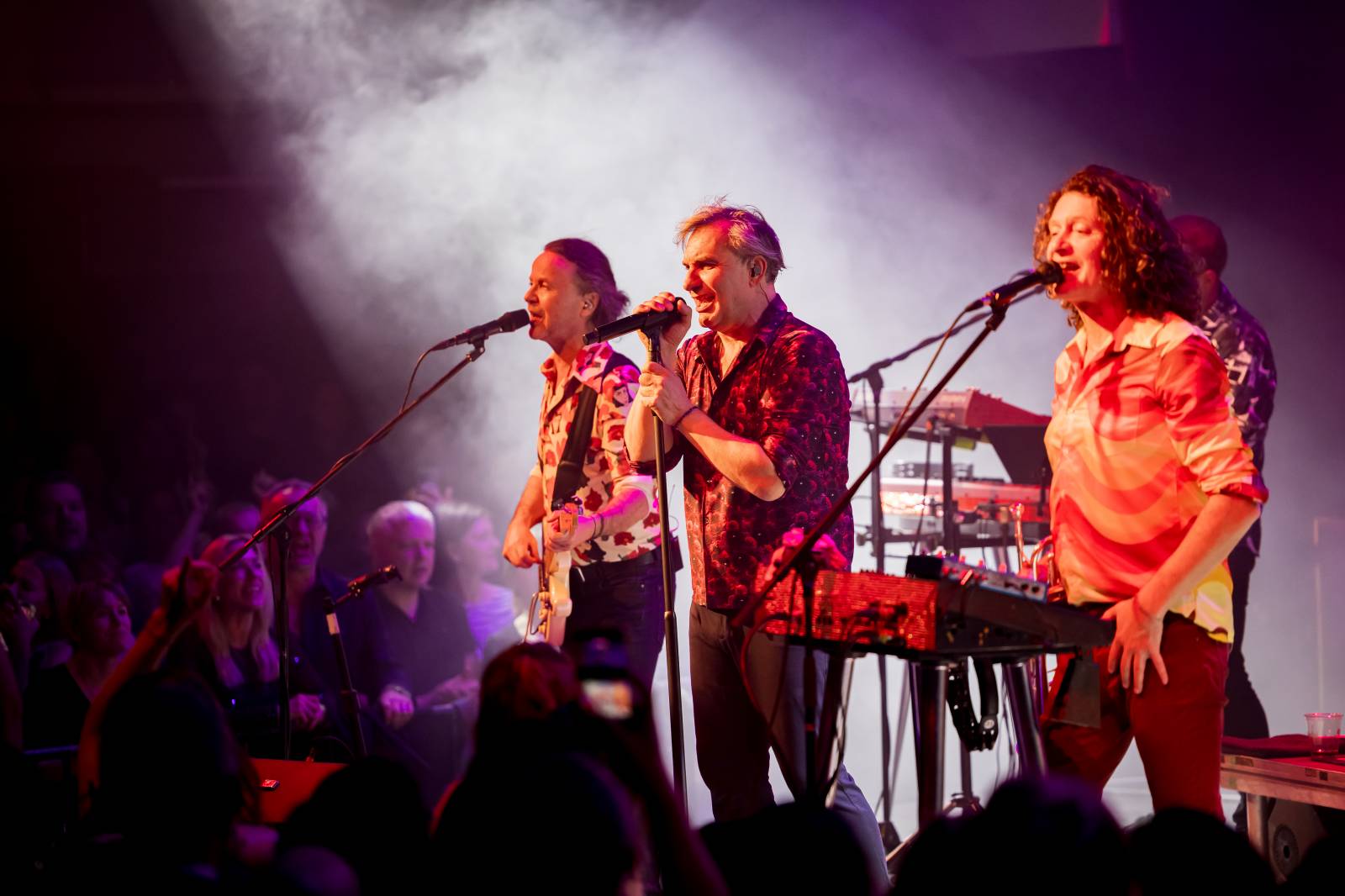 Mig 21 dováděli v Lucerna Music Baru, Jiří Macháček laškoval s fanynkami