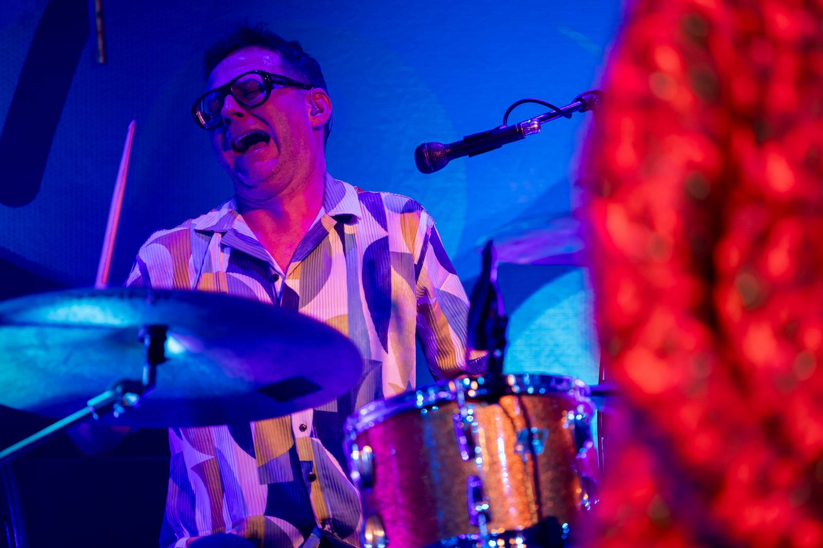 Mig 21 dováděli v Lucerna Music Baru, Jiří Macháček laškoval s fanynkami