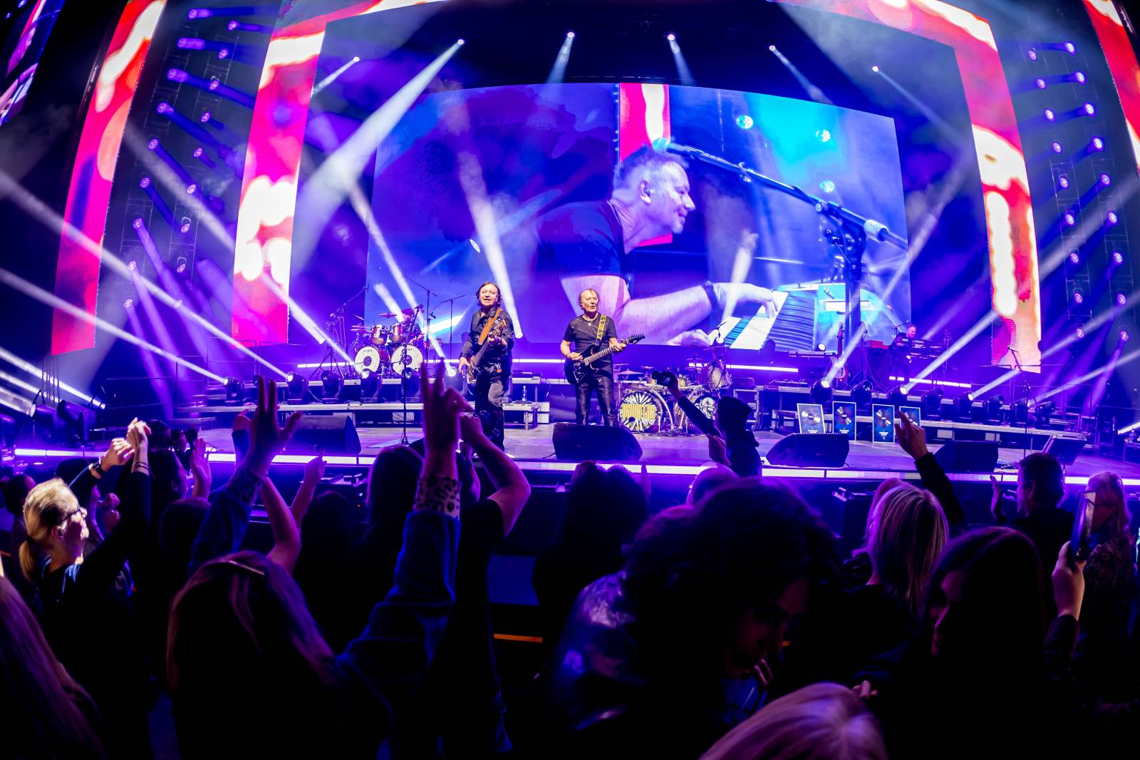 Olympic slavil v O2 areně Rockové Vánoce, pozval si Martu Jandovou, Dymytry i Petra Koláře