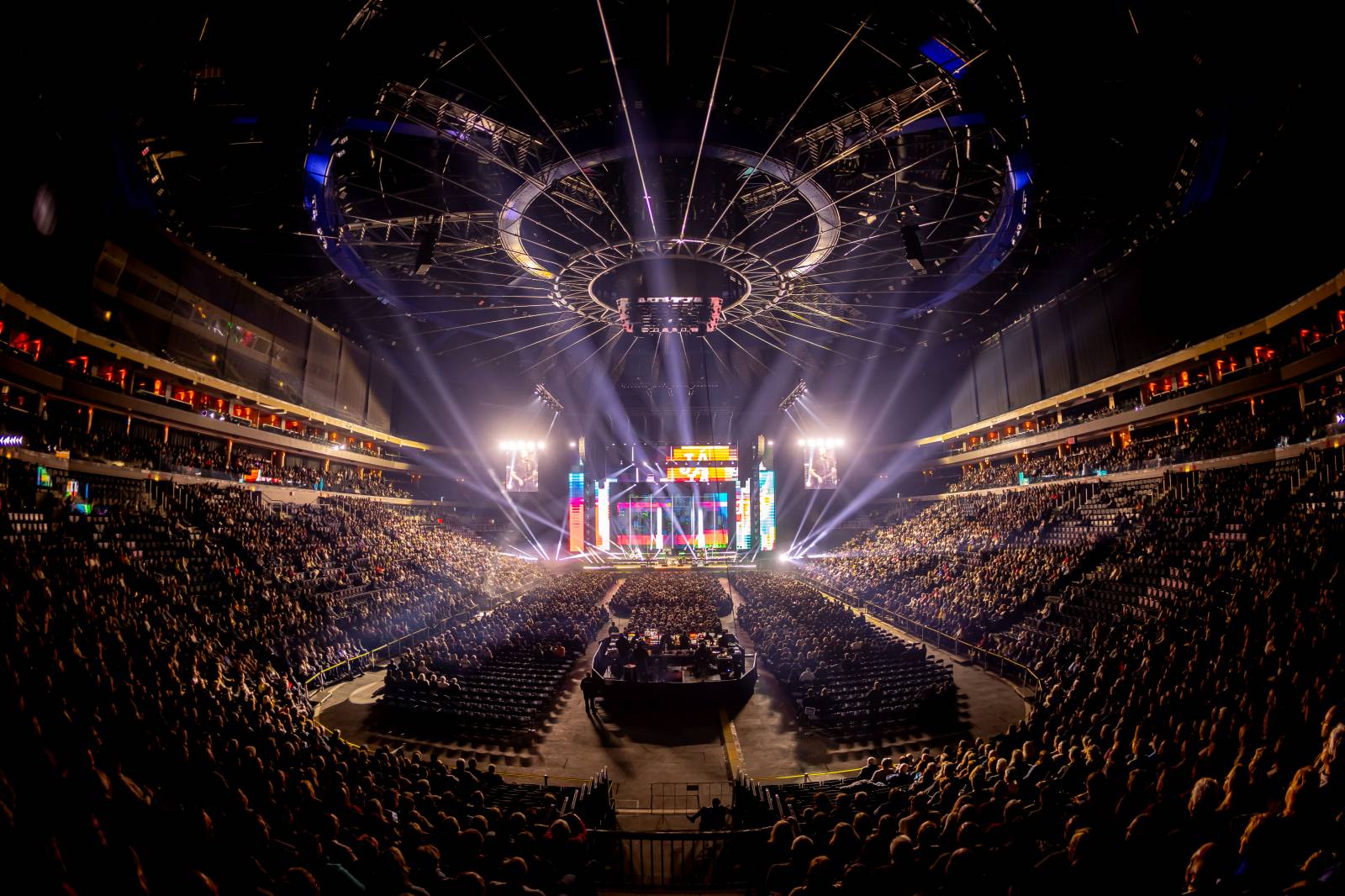 Olympic slavil v O2 areně Rockové Vánoce, pozval si Martu Jandovou, Dymytry i Petra Koláře