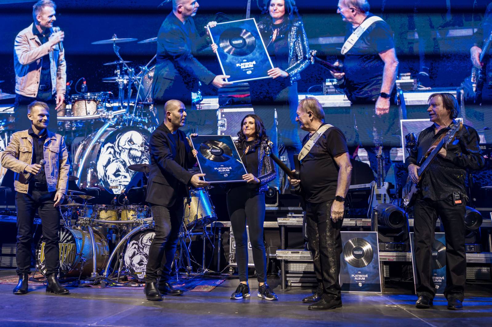 Olympic slavil v O2 areně Rockové Vánoce, pozval si Martu Jandovou, Dymytry i Petra Koláře