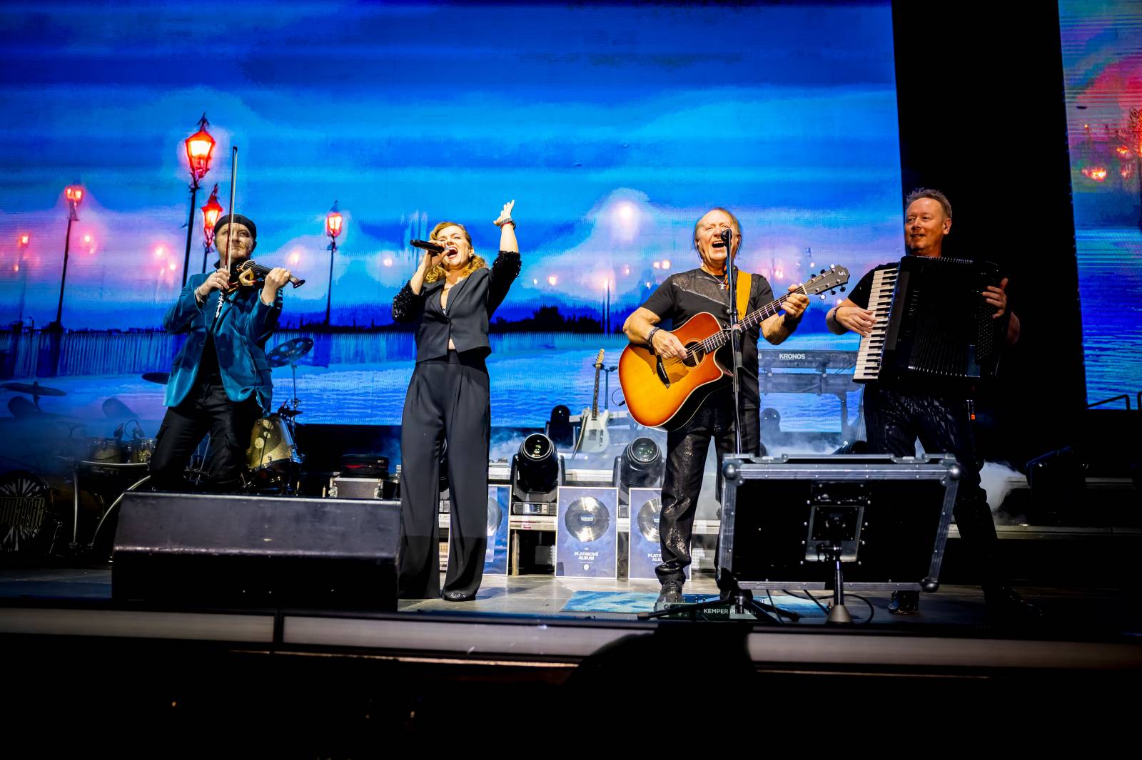 Olympic slavil v O2 areně Rockové Vánoce, pozval si Martu Jandovou, Dymytry i Petra Koláře