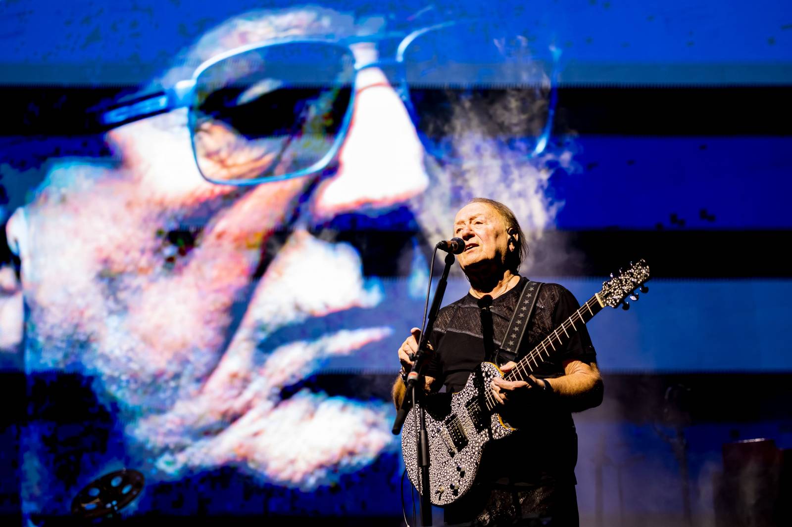 Olympic slavil v O2 areně Rockové Vánoce, pozval si Martu Jandovou, Dymytry i Petra Koláře