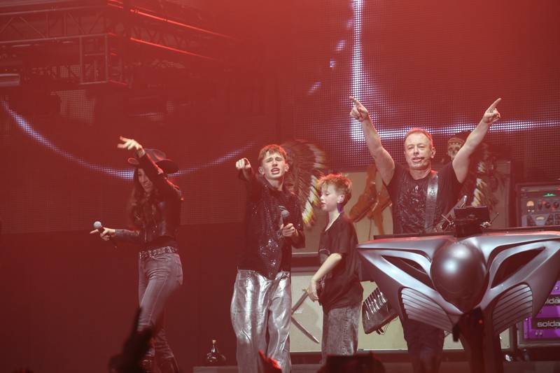 Oslavy čtyřicátin Lucie se přesunuly do Brna. Jejími hosty byli Michal Pavlíček, Michael Kocáb i Lenny