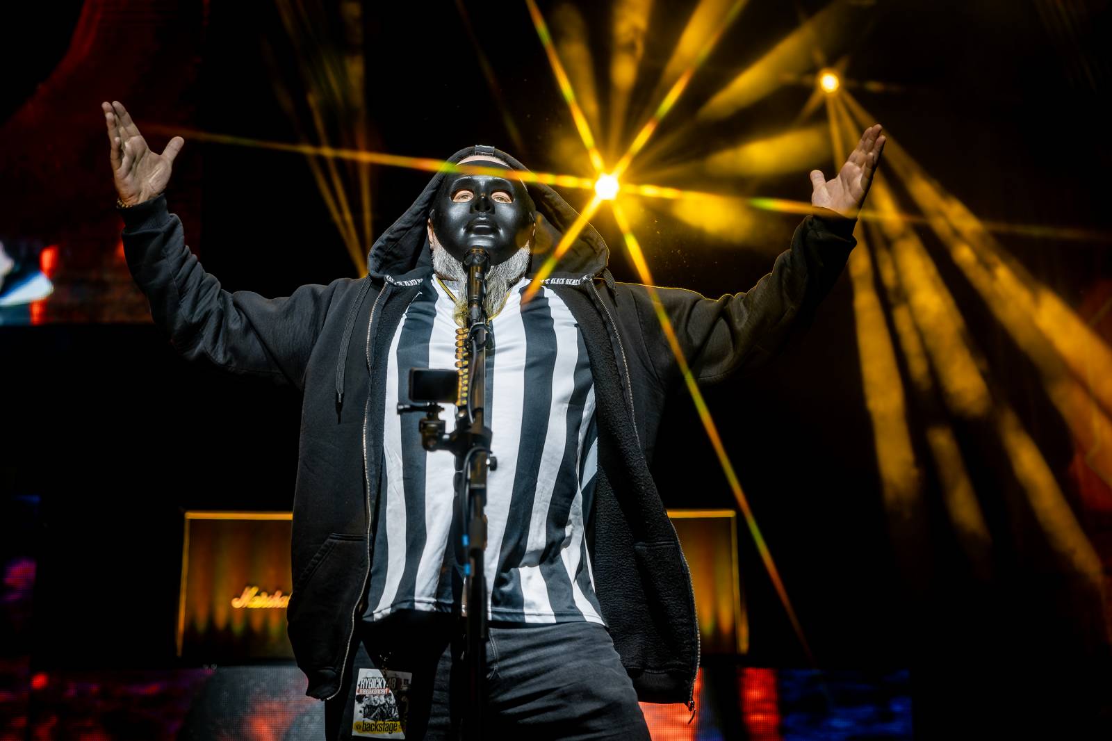 Rybičky 48 vyprodaly Forum Karlín. Nové album jim křtil Ota Váňa z Kabátu