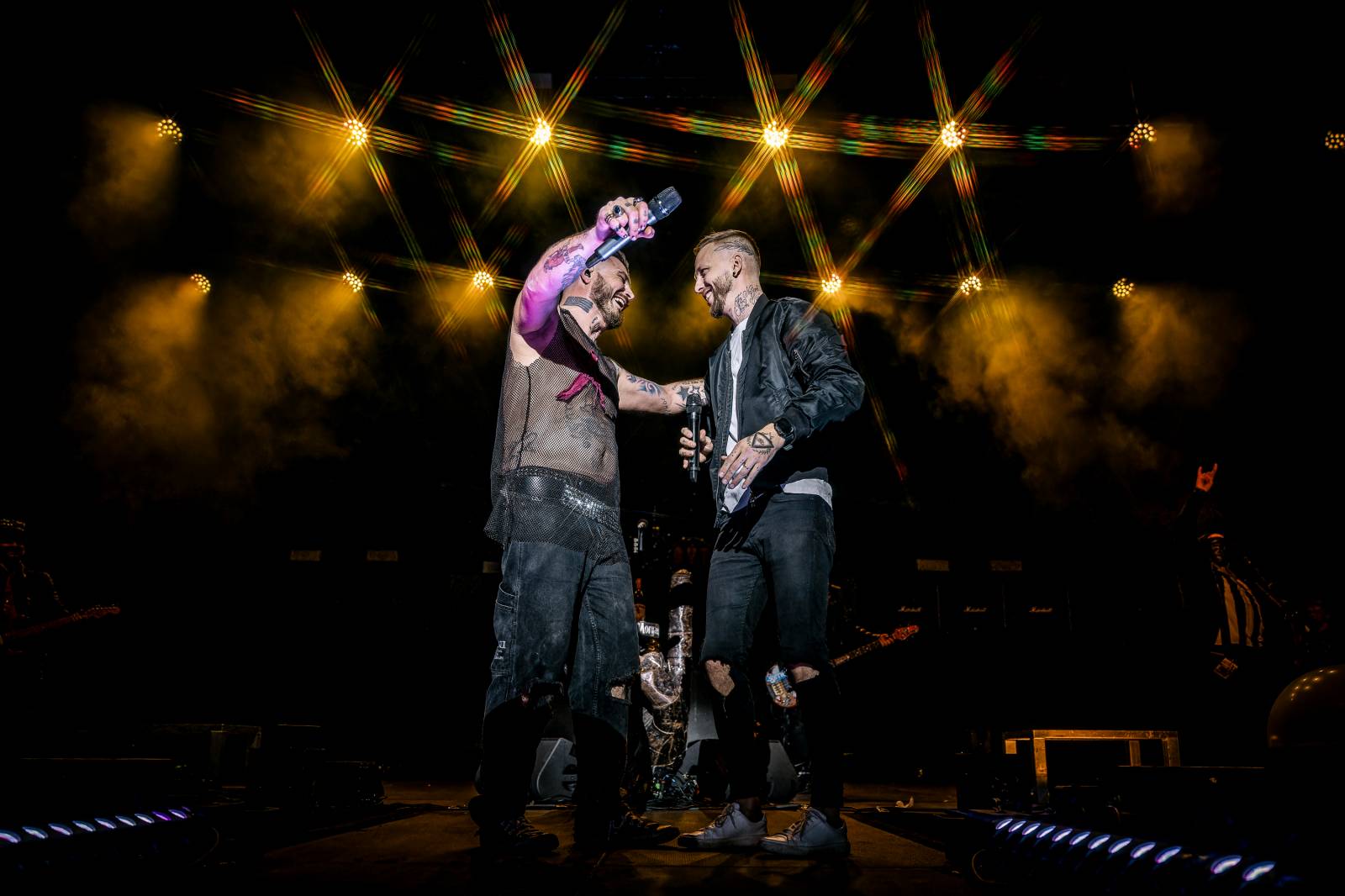 Rybičky 48 vyprodaly Forum Karlín. Nové album jim křtil Ota Váňa z Kabátu