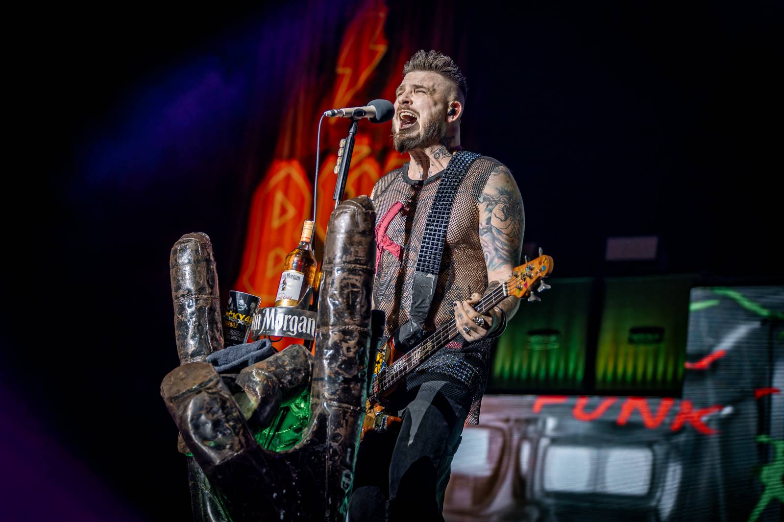 Rybičky 48 vyprodaly Forum Karlín. Nové album jim křtil Ota Váňa z Kabátu