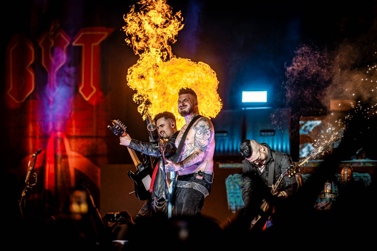 Rybičky 48 vyprodaly Forum Karlín. Nové album jim křtil Ota Váňa z Kabátu