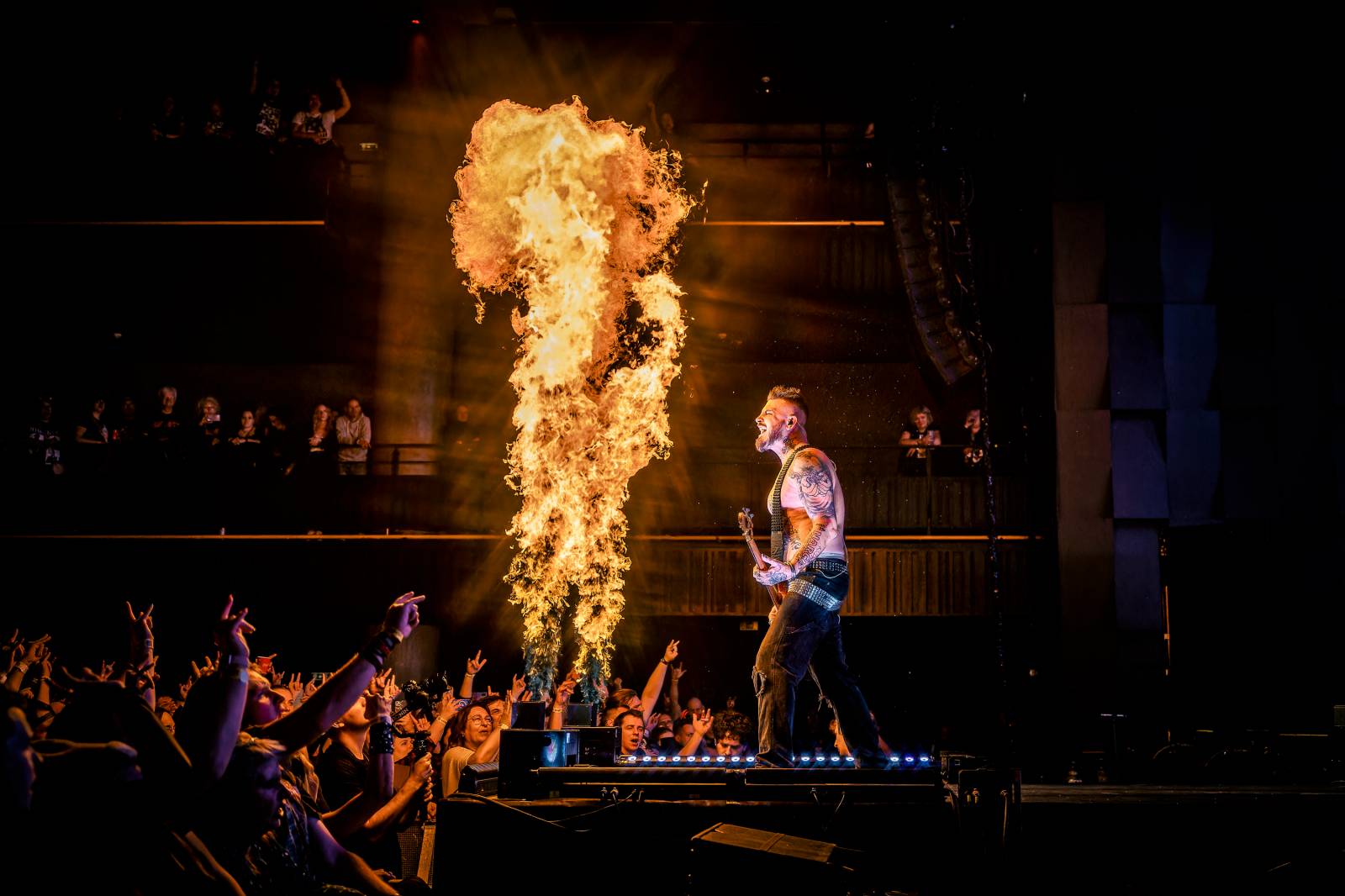 Rybičky 48 vyprodaly Forum Karlín. Nové album jim křtil Ota Váňa z Kabátu