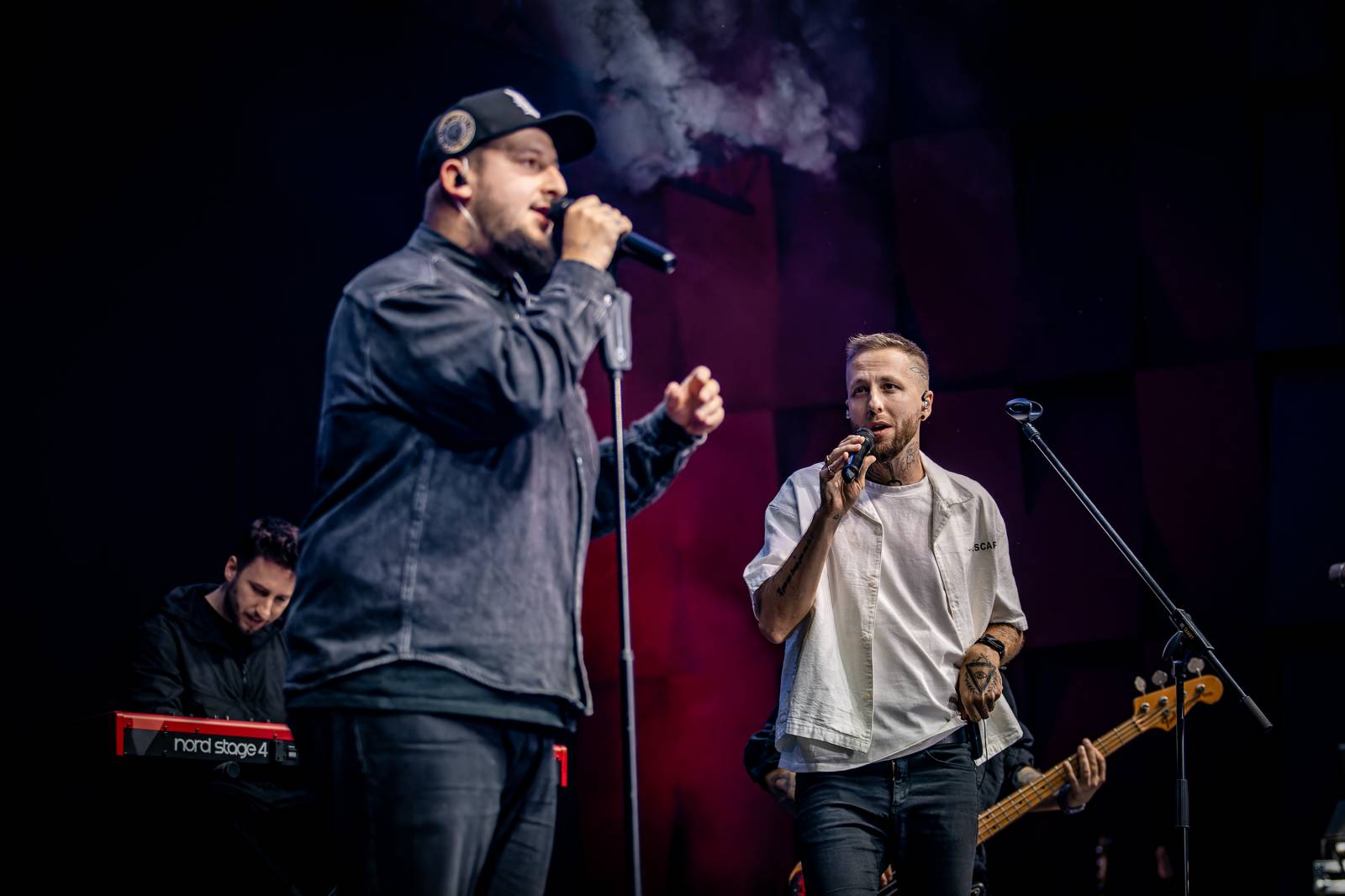 Rybičky 48 vyprodaly Forum Karlín. Nové album jim křtil Ota Váňa z Kabátu