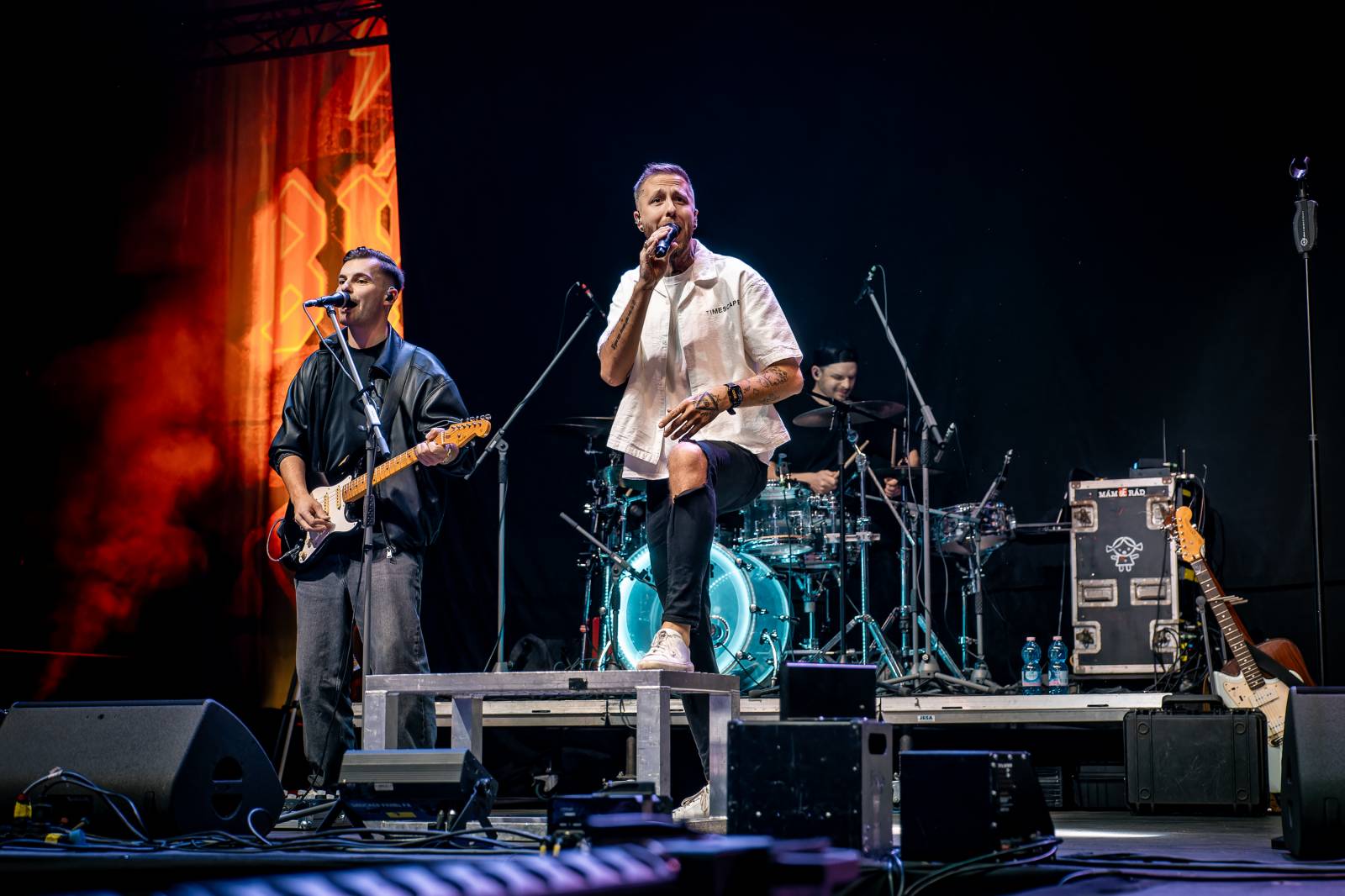 Rybičky 48 vyprodaly Forum Karlín. Nové album jim křtil Ota Váňa z Kabátu