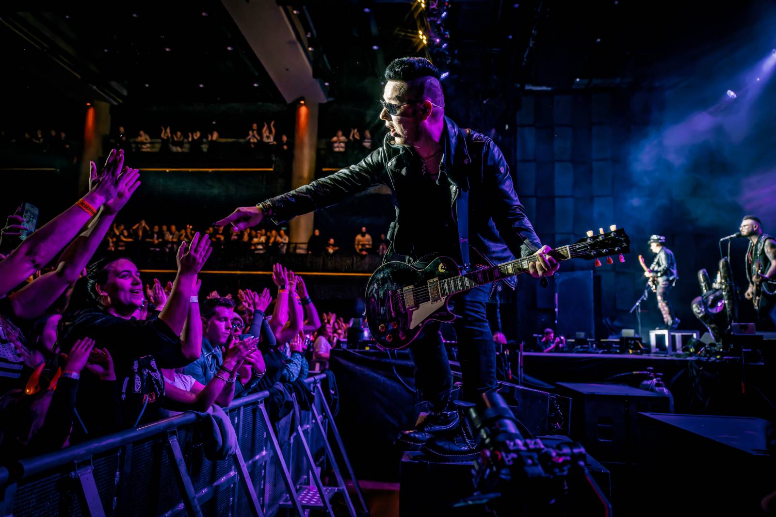 Rybičky 48 vyprodaly Forum Karlín. Nové album jim křtil Ota Váňa z Kabátu