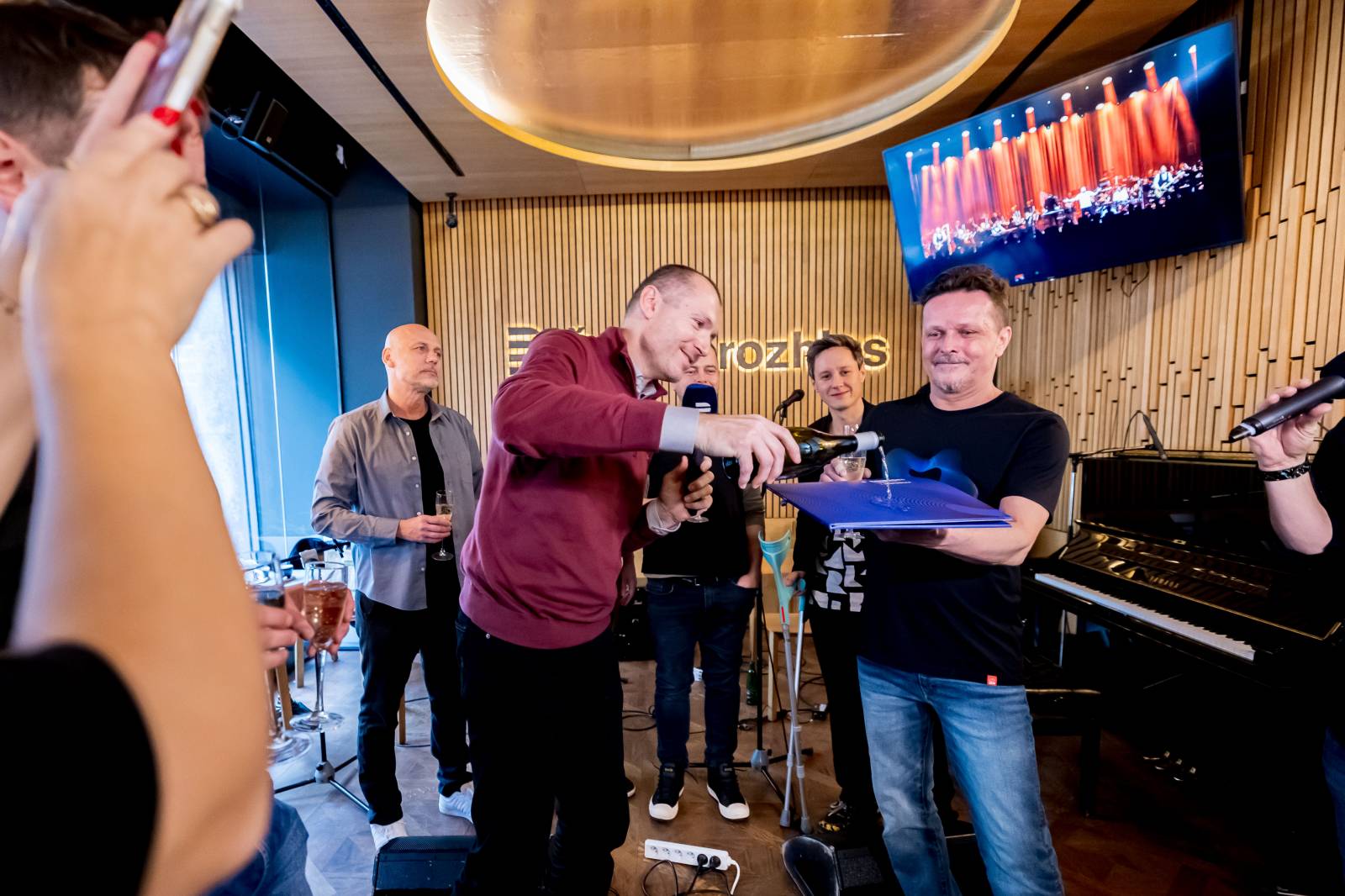 Chinaski udělali tečku za oslavami třiceti let. Na tiskové konferenci oznámili nové album i turné