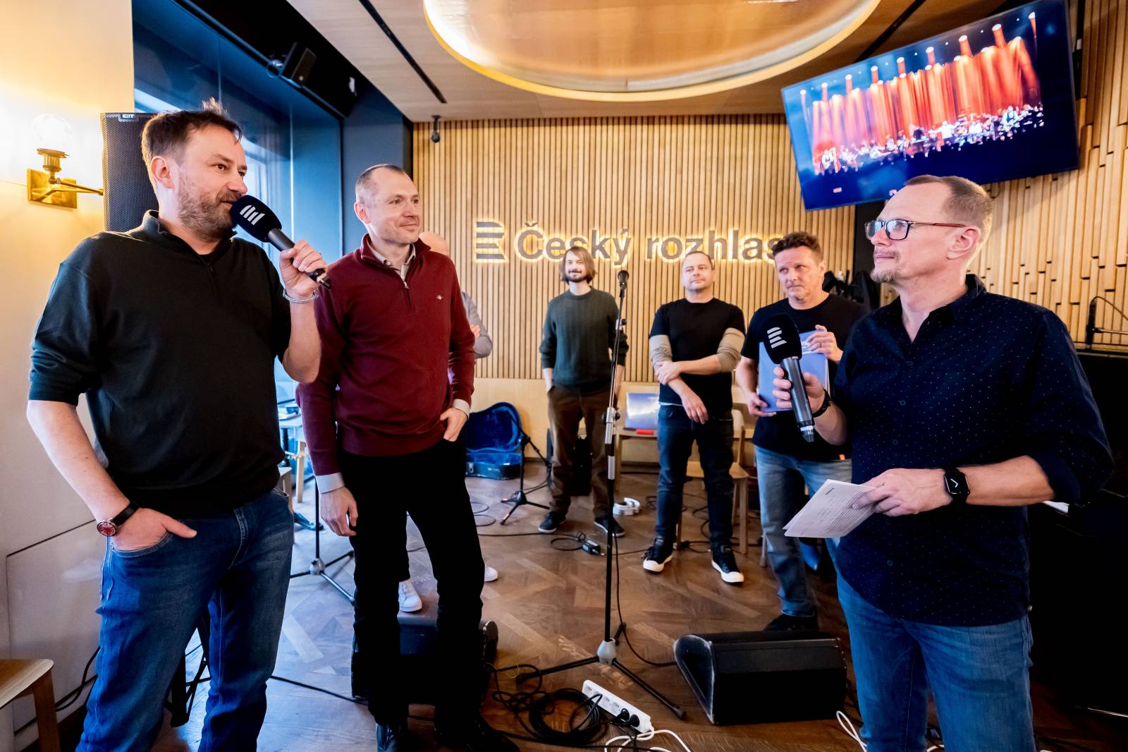 Chinaski udělali tečku za oslavami třiceti let. Na tiskové konferenci oznámili nové album i turné